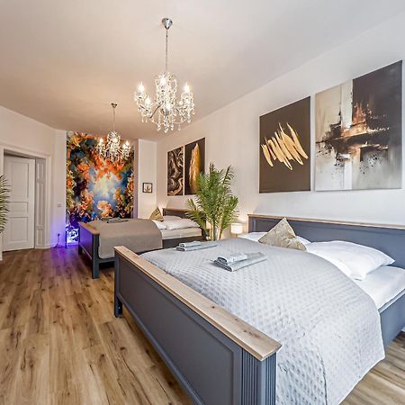 Grosse 3 Schlafzimmer Unterkunft Mit Kueche, Bad, Waschmaschine & Balkon Am Zoo Leipzig Exterior photo